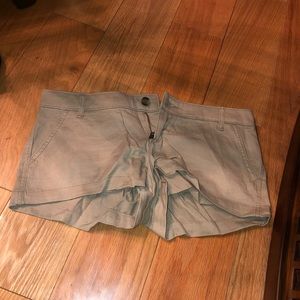 Tan Hollister shorts. Size 5 #y2k